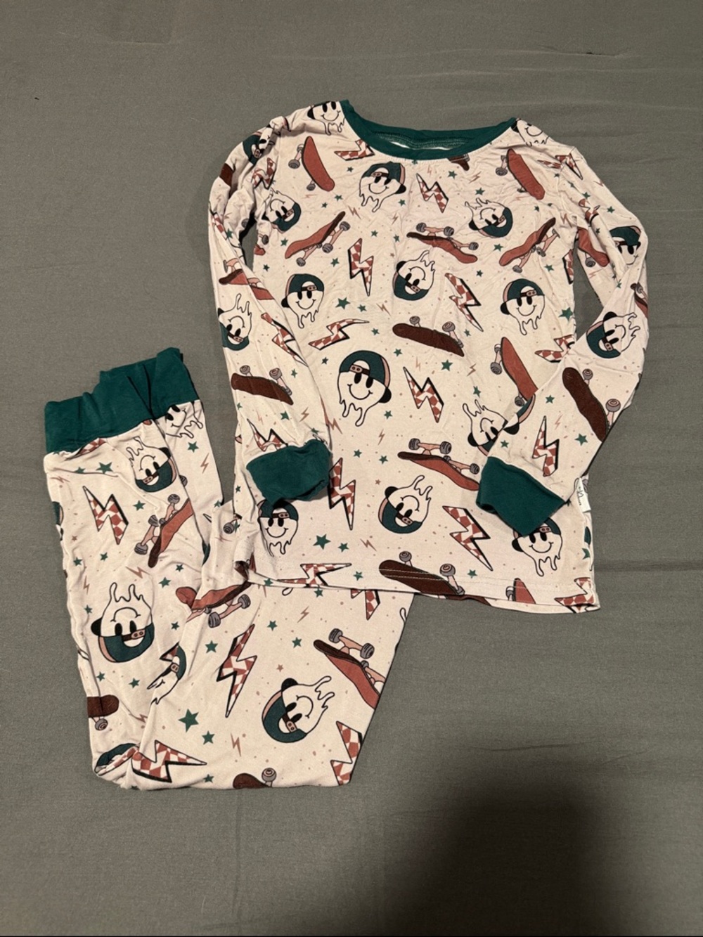 🖤Blush Lotus Skater Boy Long Sleeve Pajama Set🖤